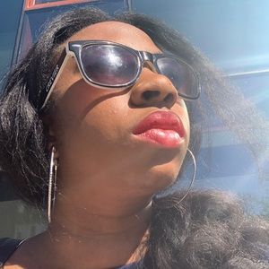 Meet your Posher, Ciera